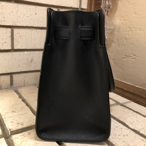 💥Moving to @the_bag_guy💥Michael Kors - Dillon Saffiano Satchel-Black/Gold - Picture 13 of 16